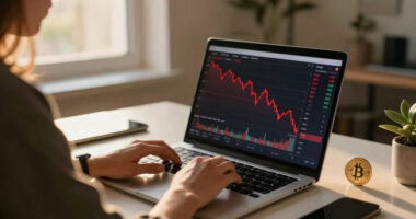 Bitcoin crashes, odds turn darker as MSTR, APLD lead crypto-stocks bloodbath