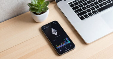 Ethereum Price To $12,000? Tom Lee’s Prediction In Focus As Fed Rate Fears Ease