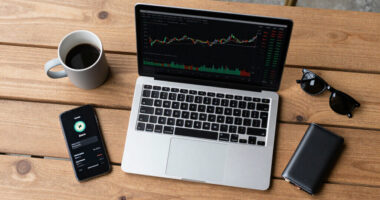 Zcash Jumps 20% To Landmark $1,000 Level As Short Sellers Lose $34 Million