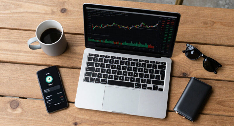 Zcash Jumps 20% To Landmark $1,000 Level As Short Sellers Lose $34 Million